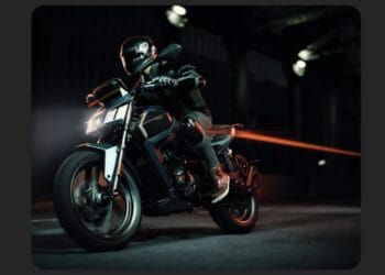 125கிமீ ரேஞ்ச்.., மேட்டர் ஏரா எலெக்ட்ரிக் பைக் ₹.1.44 லட்சத்தில் அறிமுகம்