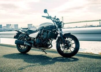 க்ரூஸர் ரக கவாஸாகி எலிமினேட்டர் 400 பைக் அறிமுகம்