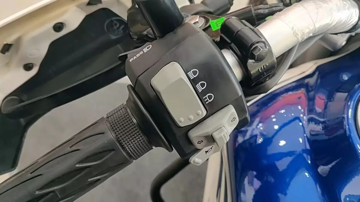 2023 hero xpulse 200 4v left side multifunction switchgear