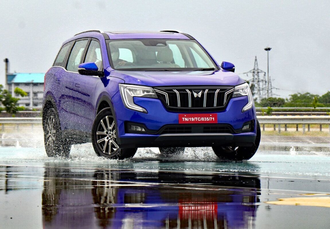 xuv 700 suv