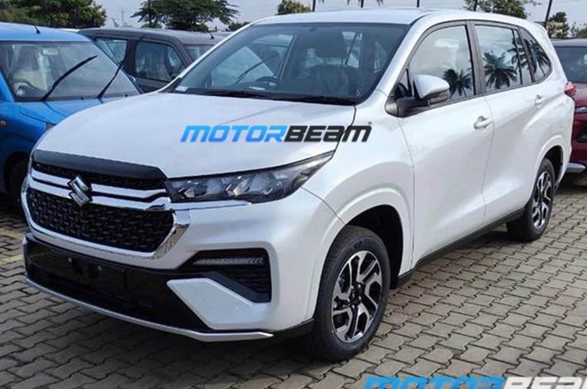 maruti invicto mpv