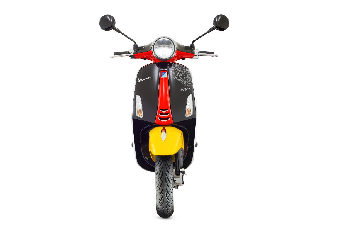 Vespa Mickey Mouse edition