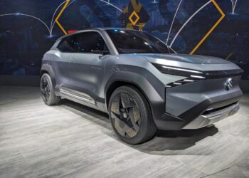 Maruti suzuki EVX SUV