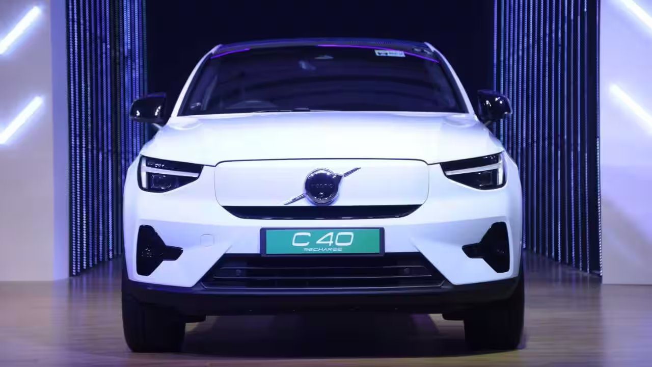 volvo c40 recharge suv