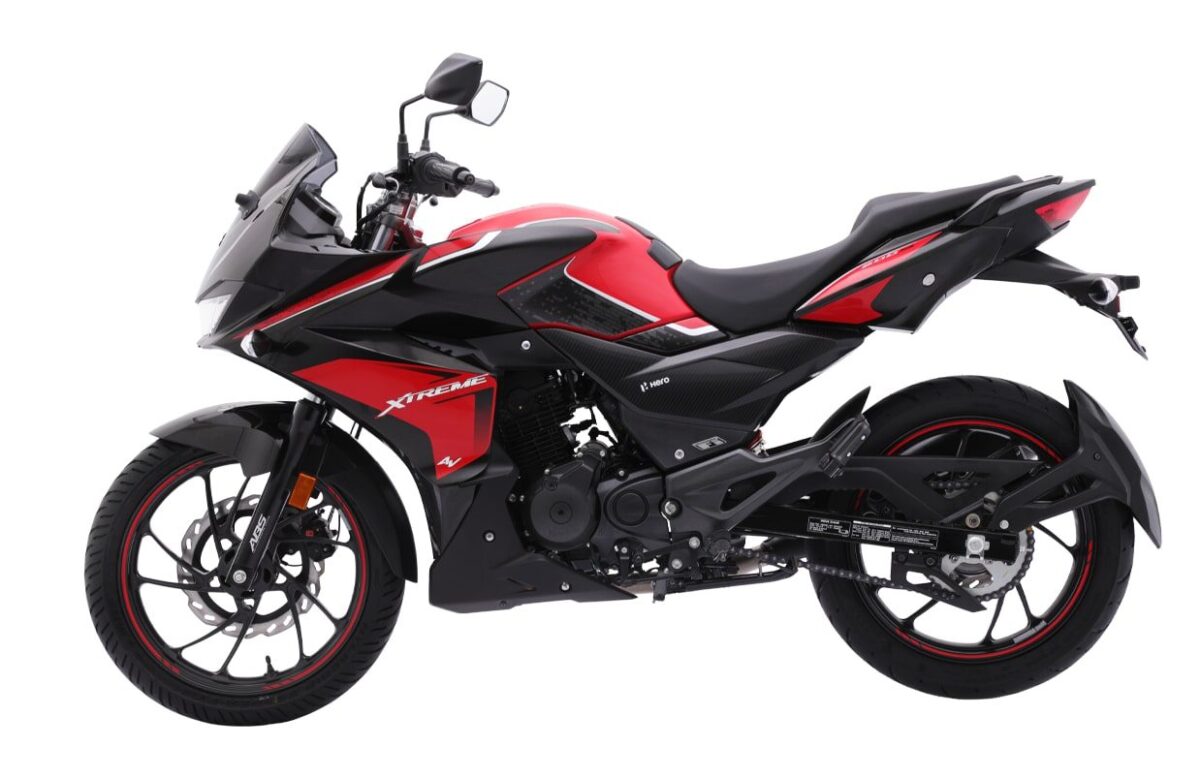 2023 hero xtreme 200s 4v black