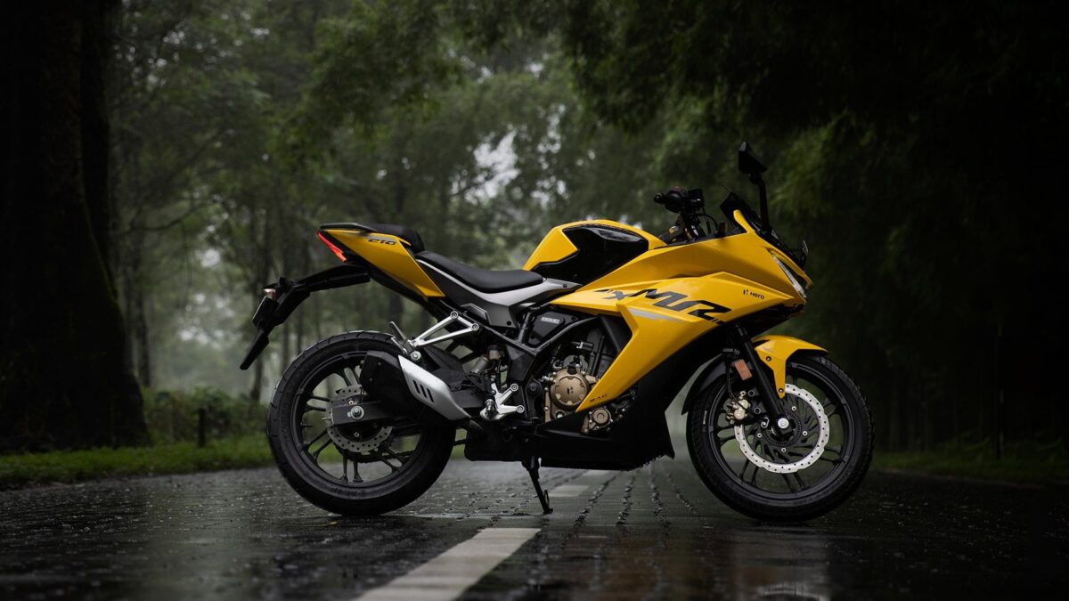 hero karizma xmr bike side view