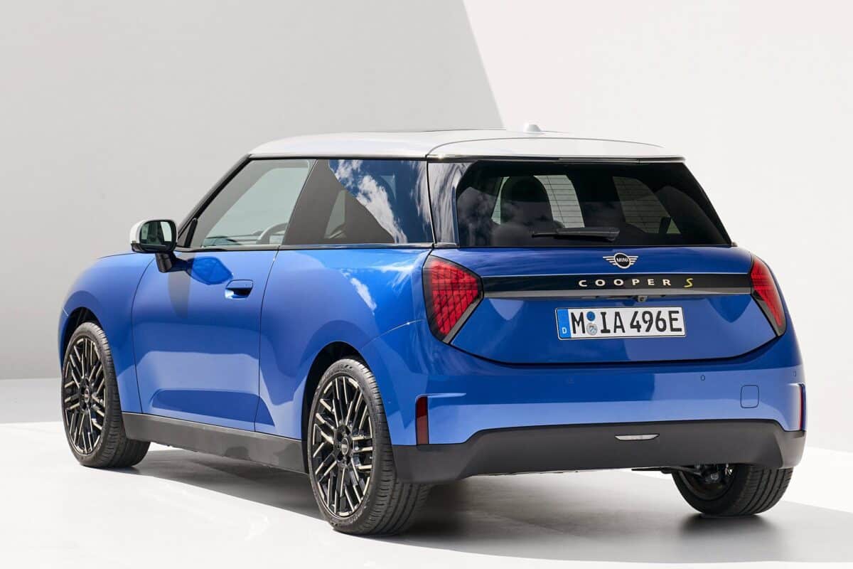 2024 mini cooper electric rear