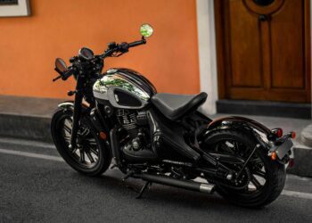 jawa 42 bobber black mirror