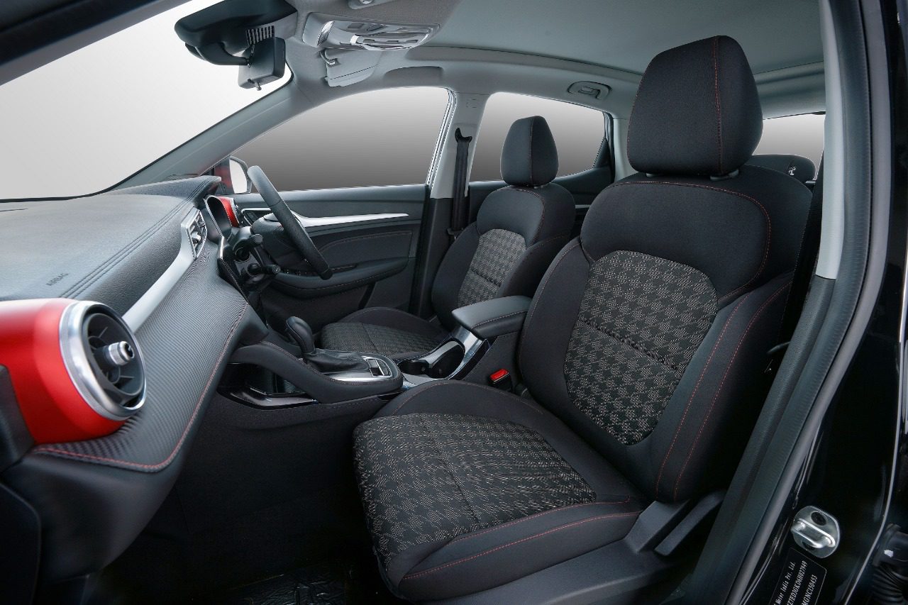 mg astor blackstorm interior 1