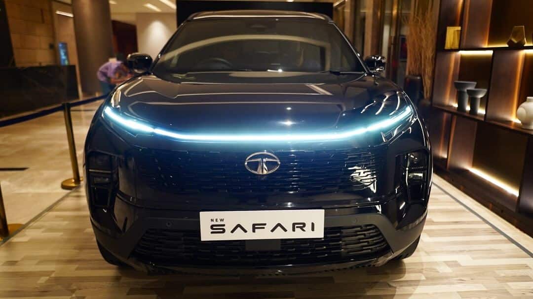 tata safari dark