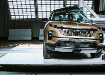 crash test for tata safari and harrier