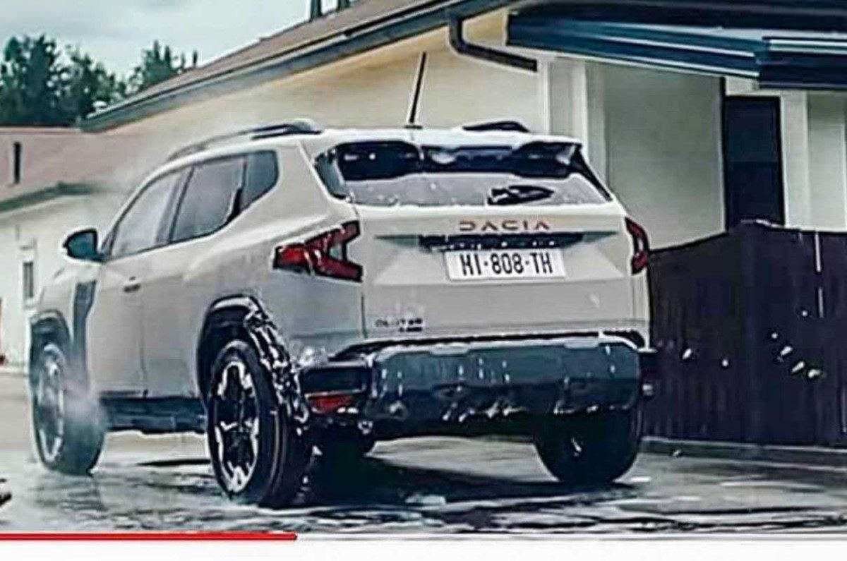 2024 Renault Duster rear