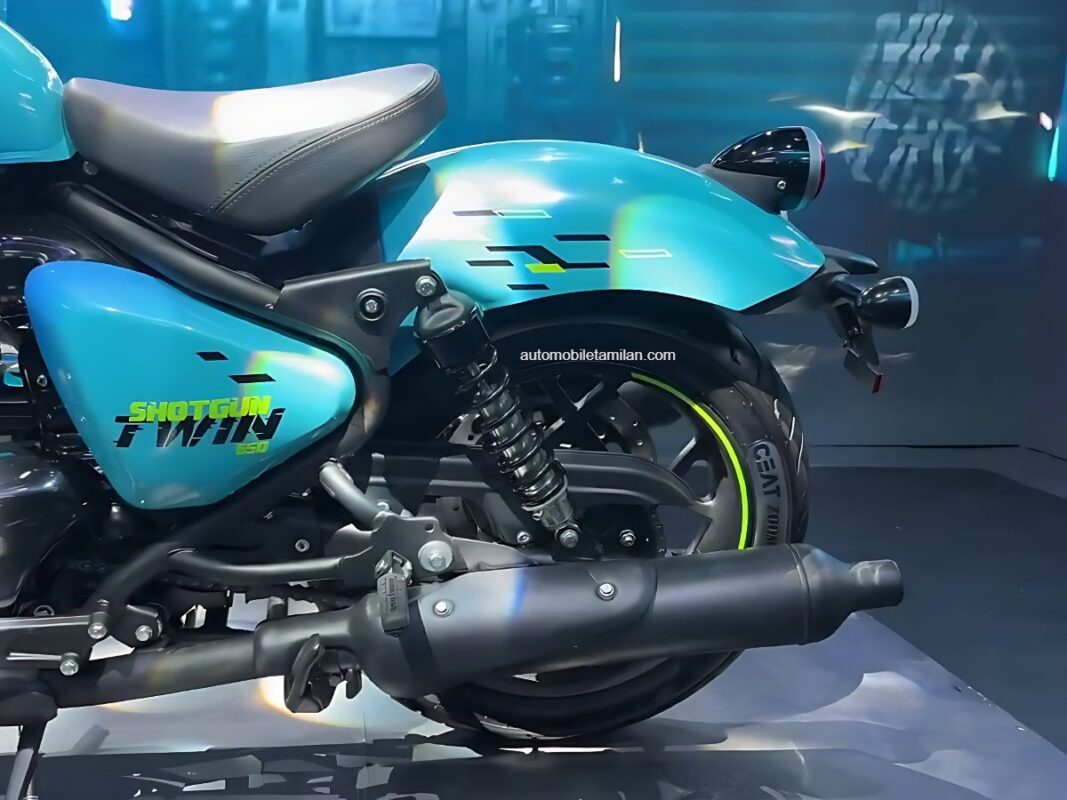 Royal Enfield shotgun 650 bike view