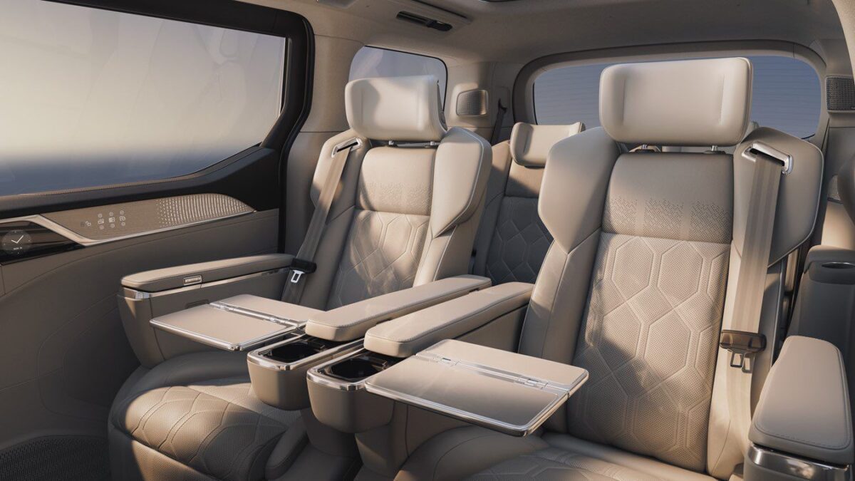 volvo em90 mpv seats