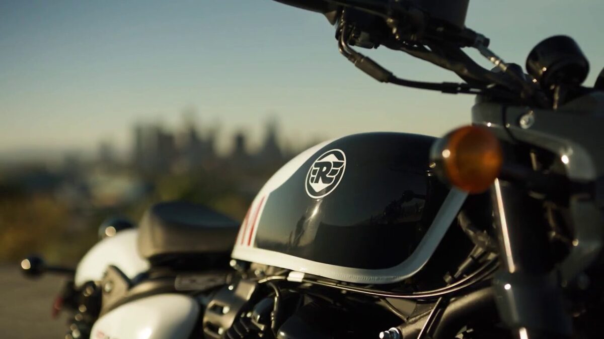 Royal Enfield shotgun 650 tank