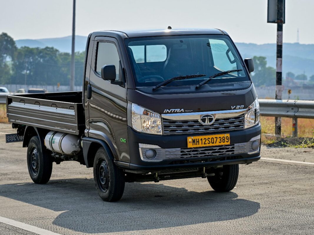 tata intra v20 bi fuel