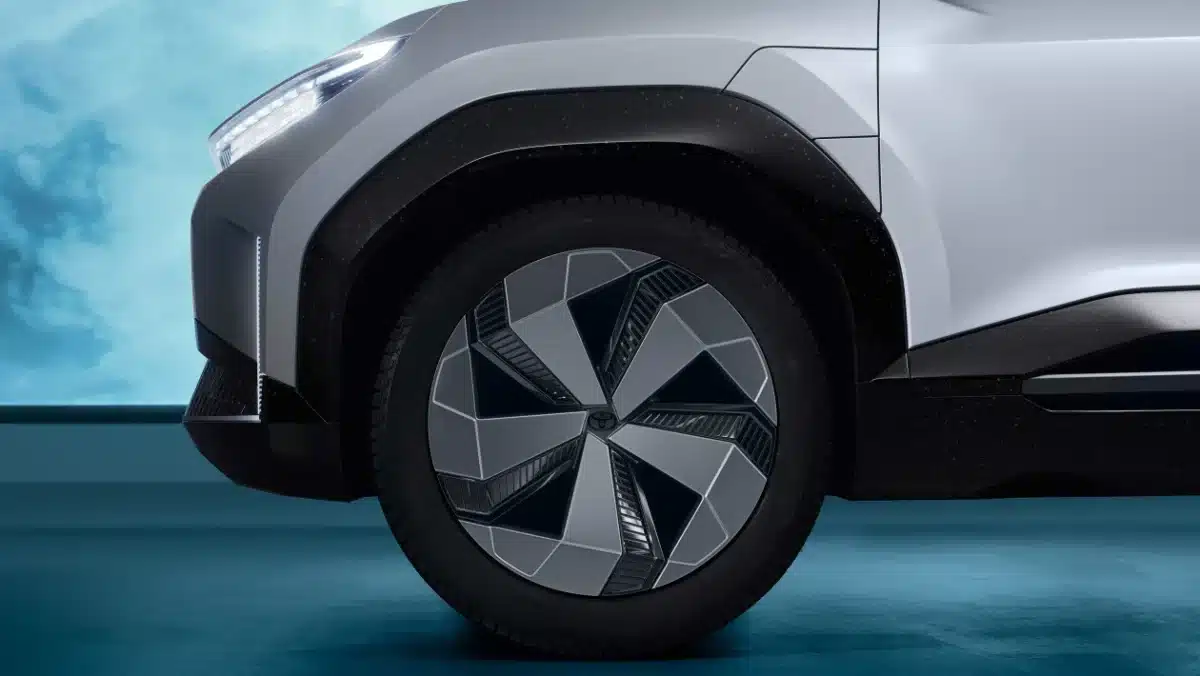 Toyota Urban SUV concep wheel