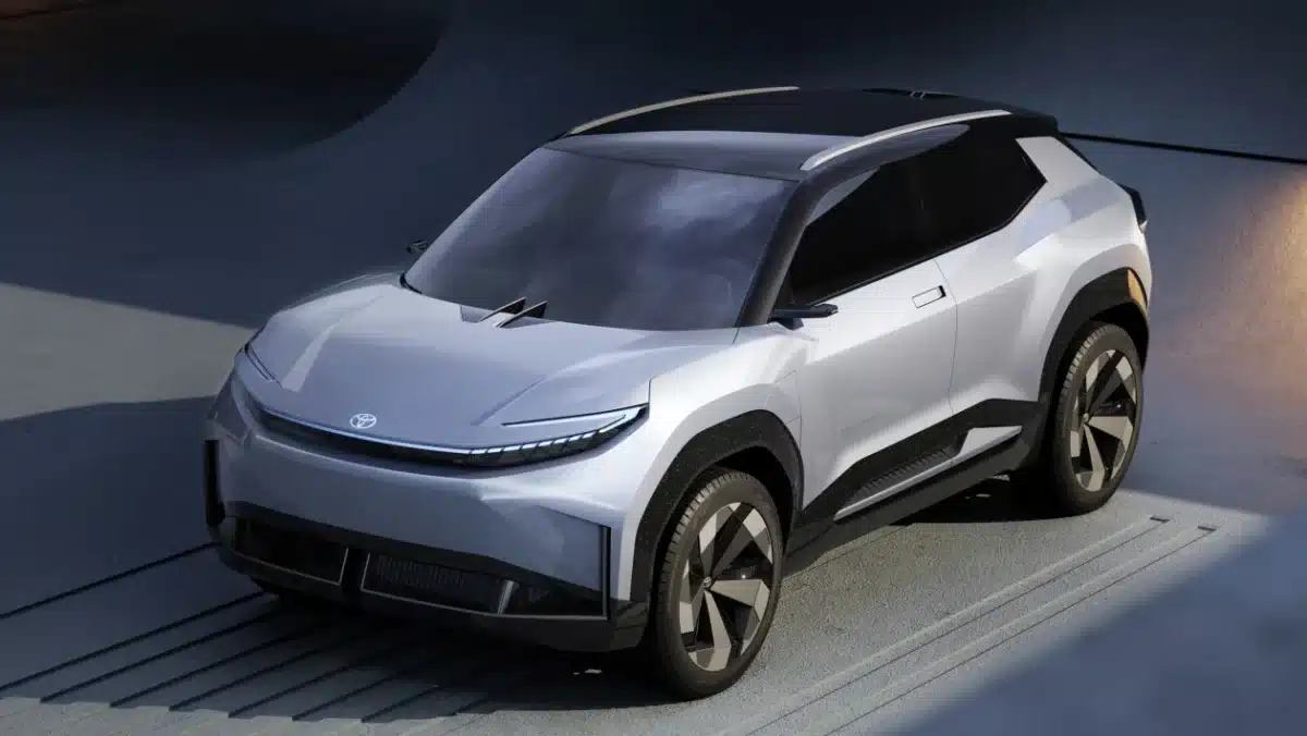 Toyota Urban SUV concept front