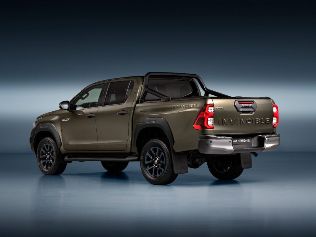 toyota hilux hybrid 48v