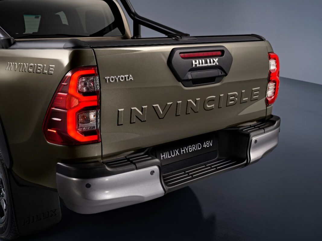toyota hilux hybrid 48v rear view