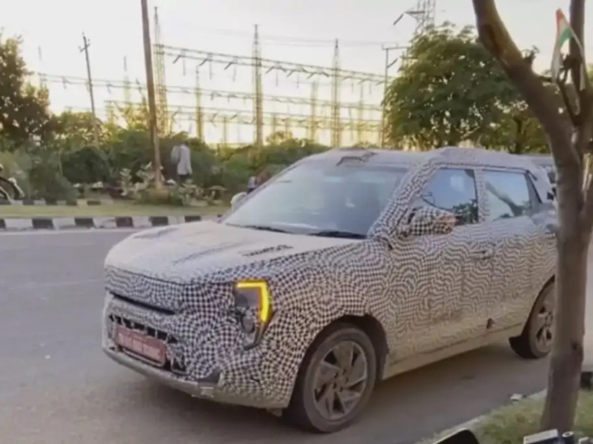 xuv300 spied