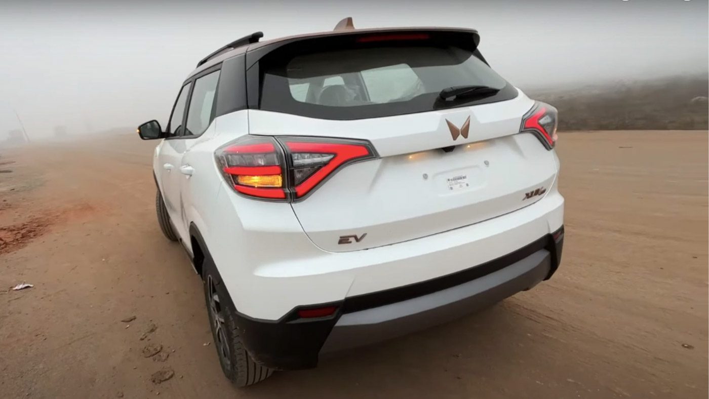 2024 mahindra XUV400 rear