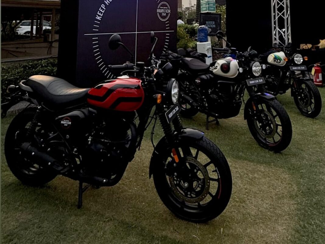 2025 Royal Enfield hunter 350 colours 1
