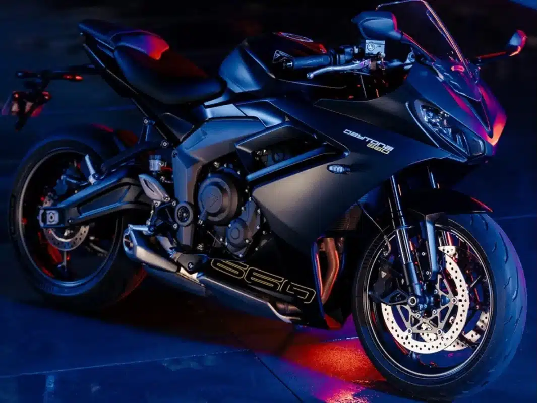 triumph daytona 660