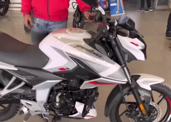 bajaj pulsar n150 spied