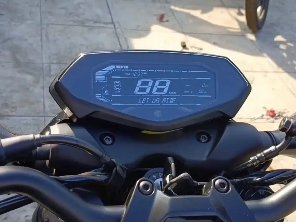 bajaj pulsar n160 cluster