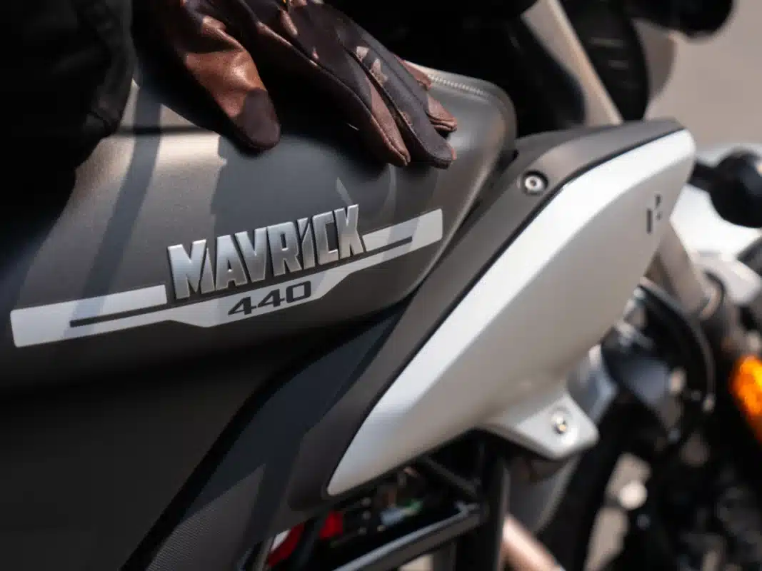 hero mavrick 440 tank logo