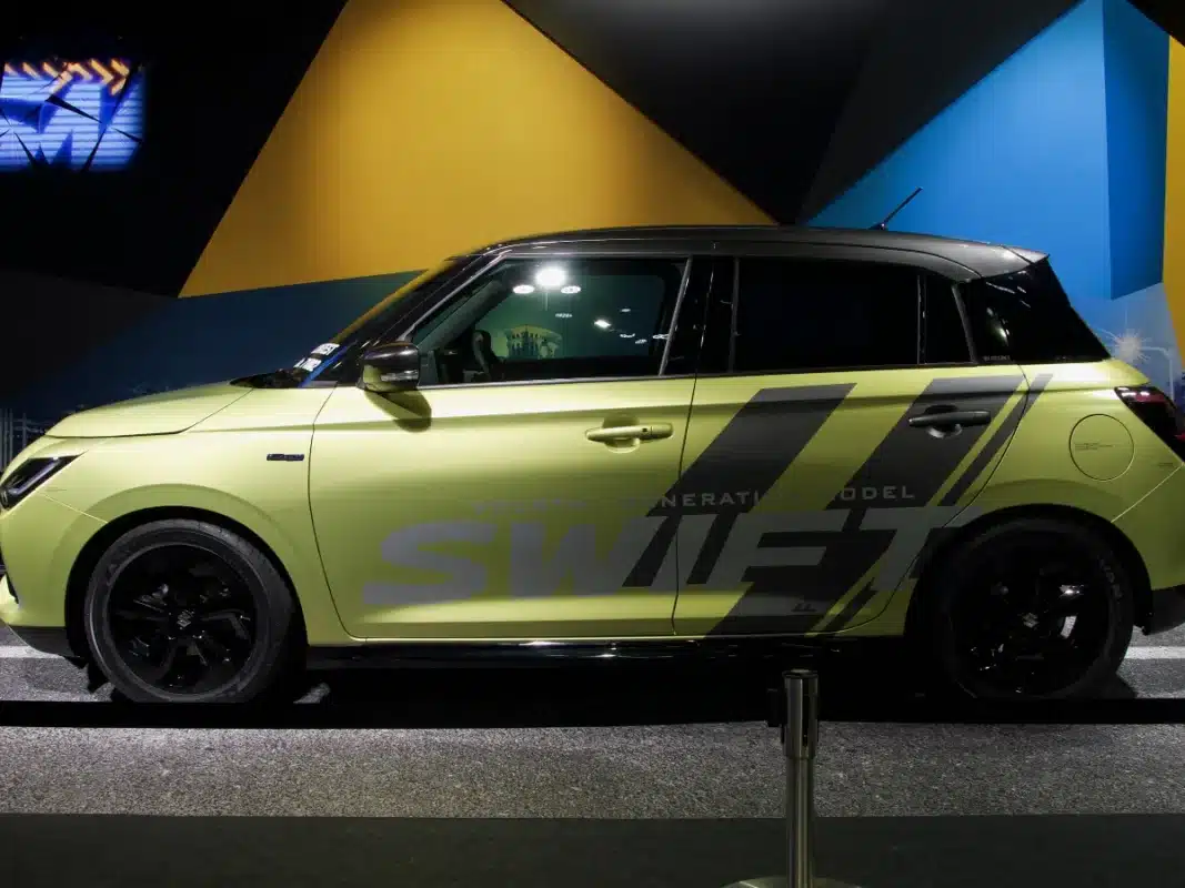 suzuki swift cool yellow rev