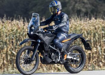 2025 ktm-390-adventure-spy-shots