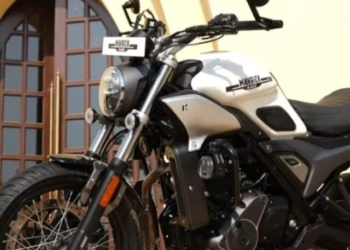 hero-mavrick-440-base-trim