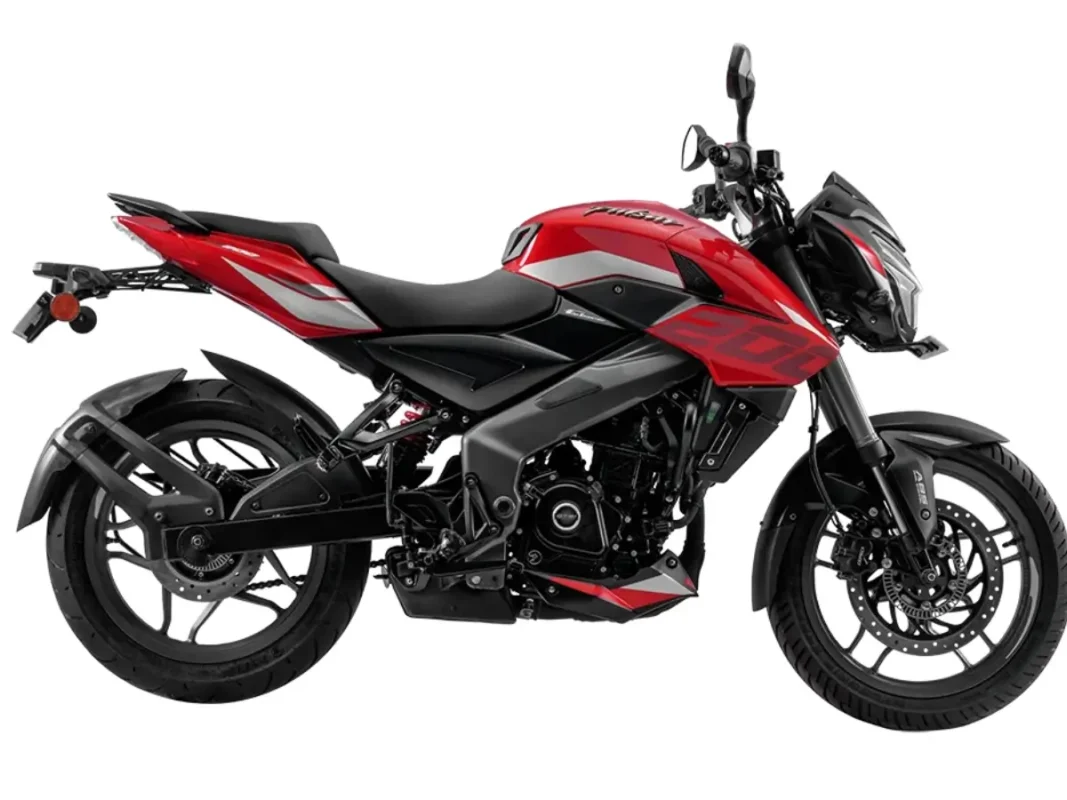 2024 pulsar ns200 red