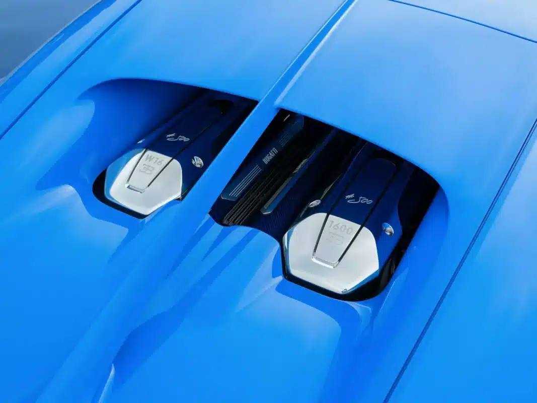 Bugatti Chiron L Ultime engine case