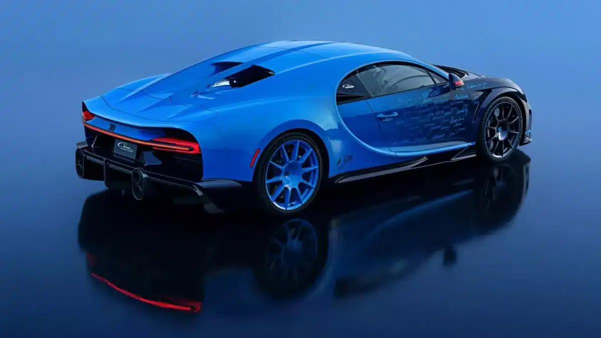 Bugatti Chiron L Ultime rear