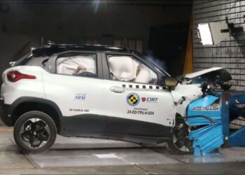 பஞ்ச்.இவி