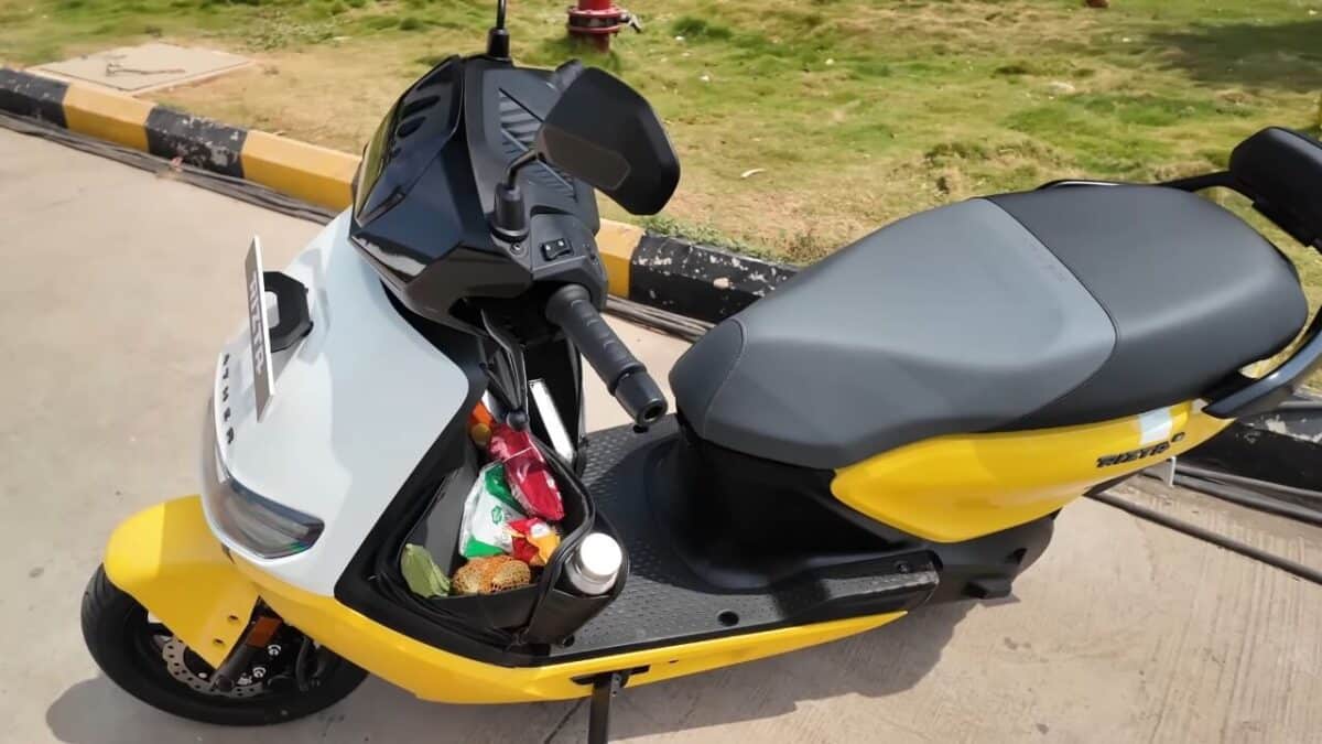 ather rizta electric scooter seat 1