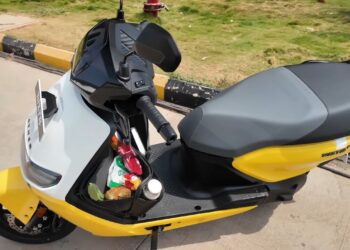 குடும்பங்கள் கொண்டாடும் வெற்றி பெறுமா..? ஏதெர் ரிஸ்டா எலக்ட்ரிக் ஸ்கூட்டர்