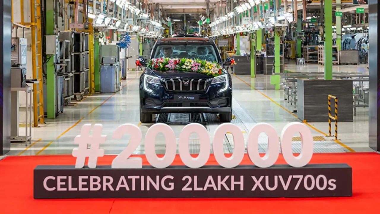 mahindra xuv700 2lakhs