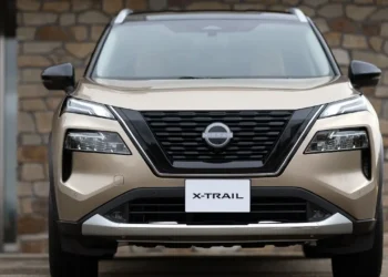 nissan x-trail suv front view
