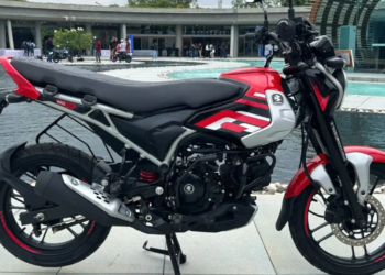 Bajaj Freedom 125 cng on-road