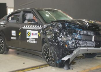 பாரத் கிராஷ் டெஸ்ட்டில் 4 ஸ்டார் பெற்ற பாசால்ட் எஸ்யூவி