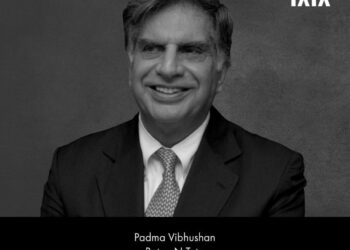 கார் முதல் உப்பு வரை டாடா குழுமத்தின் சாம்ராஜ்யத்தை உருவாக்கிய ரத்தன் டாடா