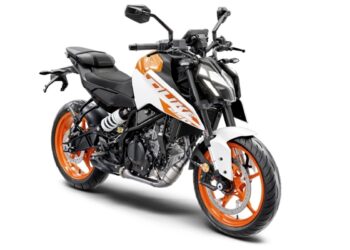 அப்டேட் செய்யப்பட்ட கேடிஎம் 250 டியூக்கில் டிஎஃப்டி கிளஸ்ட்டர் வெளியானது