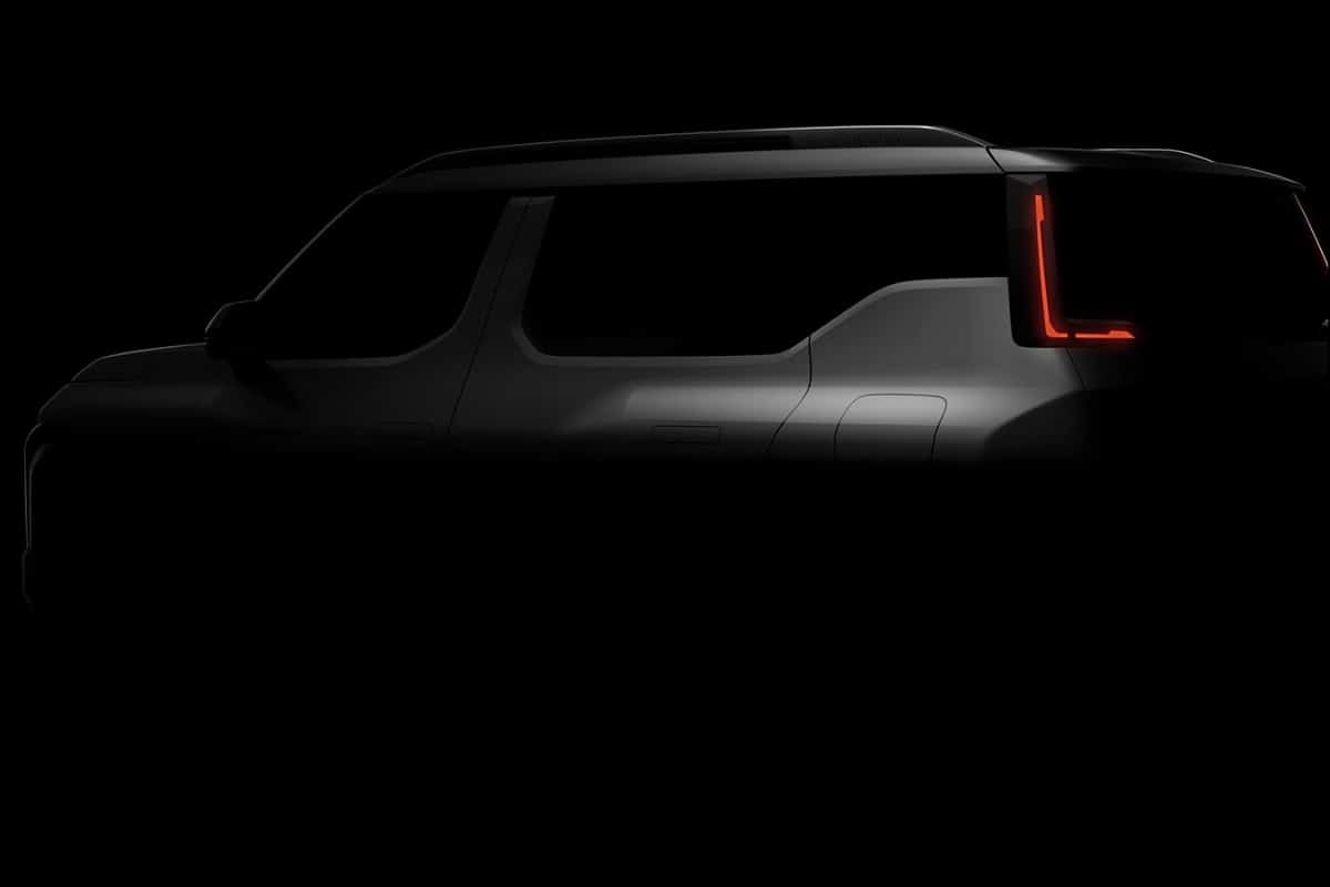kia clavis teased
