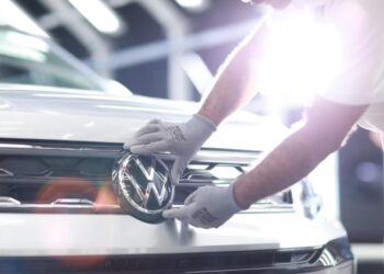 $ 1.4 பில்லியன் வரி ஏய்ப்பு புகாரில் சிக்கிய ஸ்கோடா ஃபோக்ஸ்வேகன் ஆட்டோ இந்தியா.!