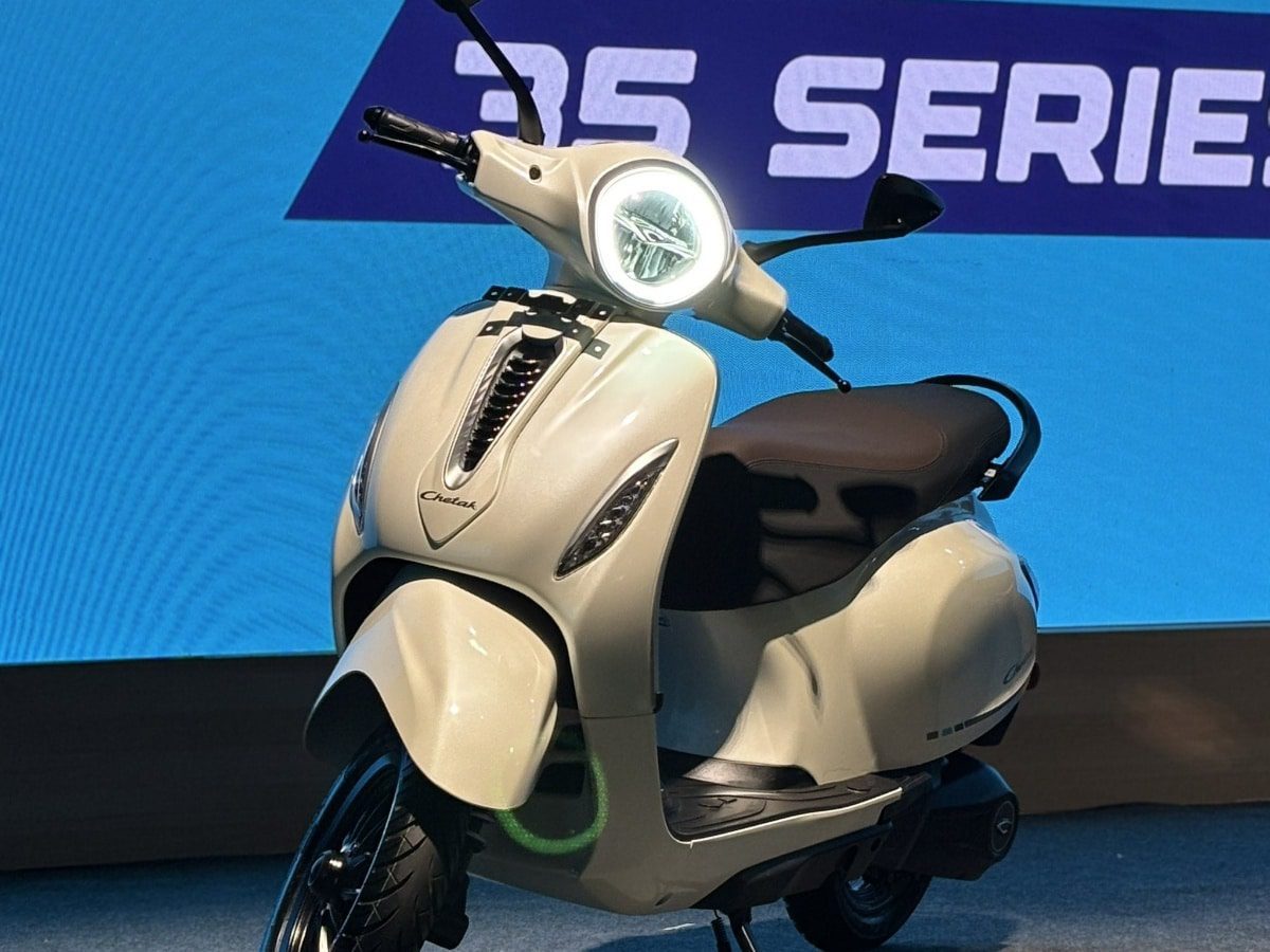 bajaj chetak 3502
