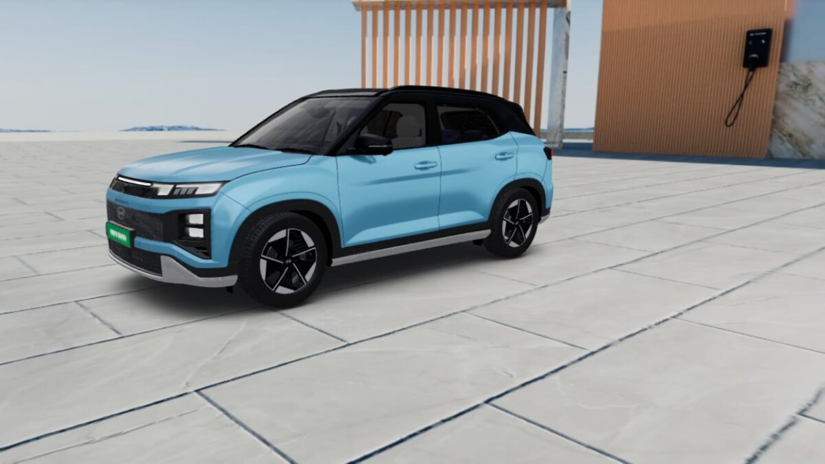 creta electric Atlas White with black roof